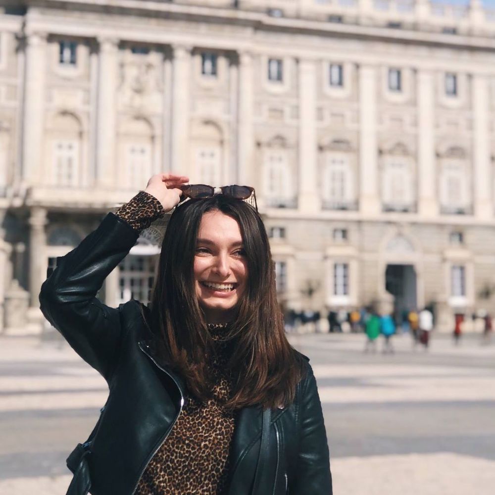 Meet your Posher, Caroline